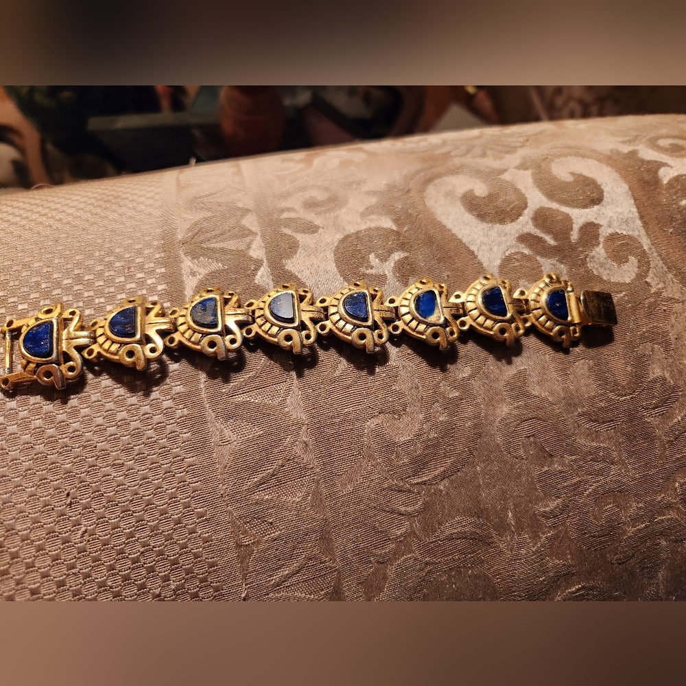 Guy Laroche Paris signed beautiful gold bracelet..Vintage!